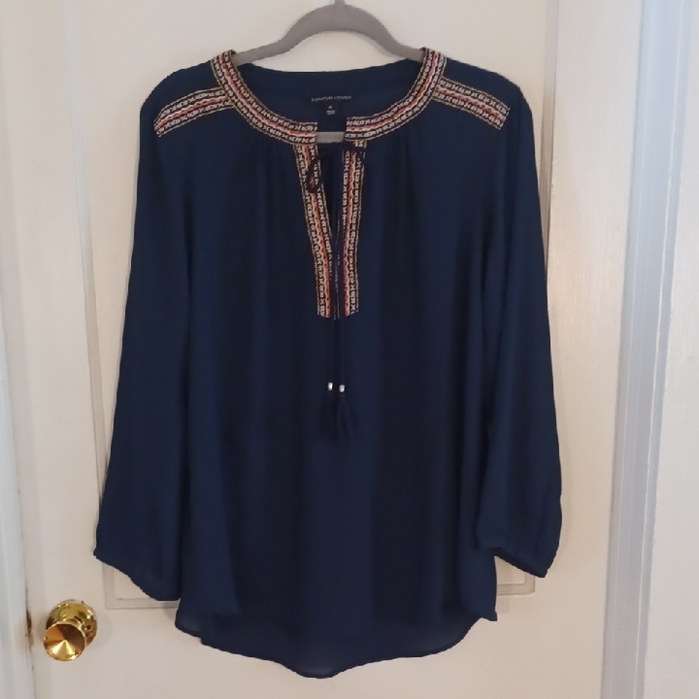Navy Blue Embroidered Women's Top Women's Xlarge Signature Studio